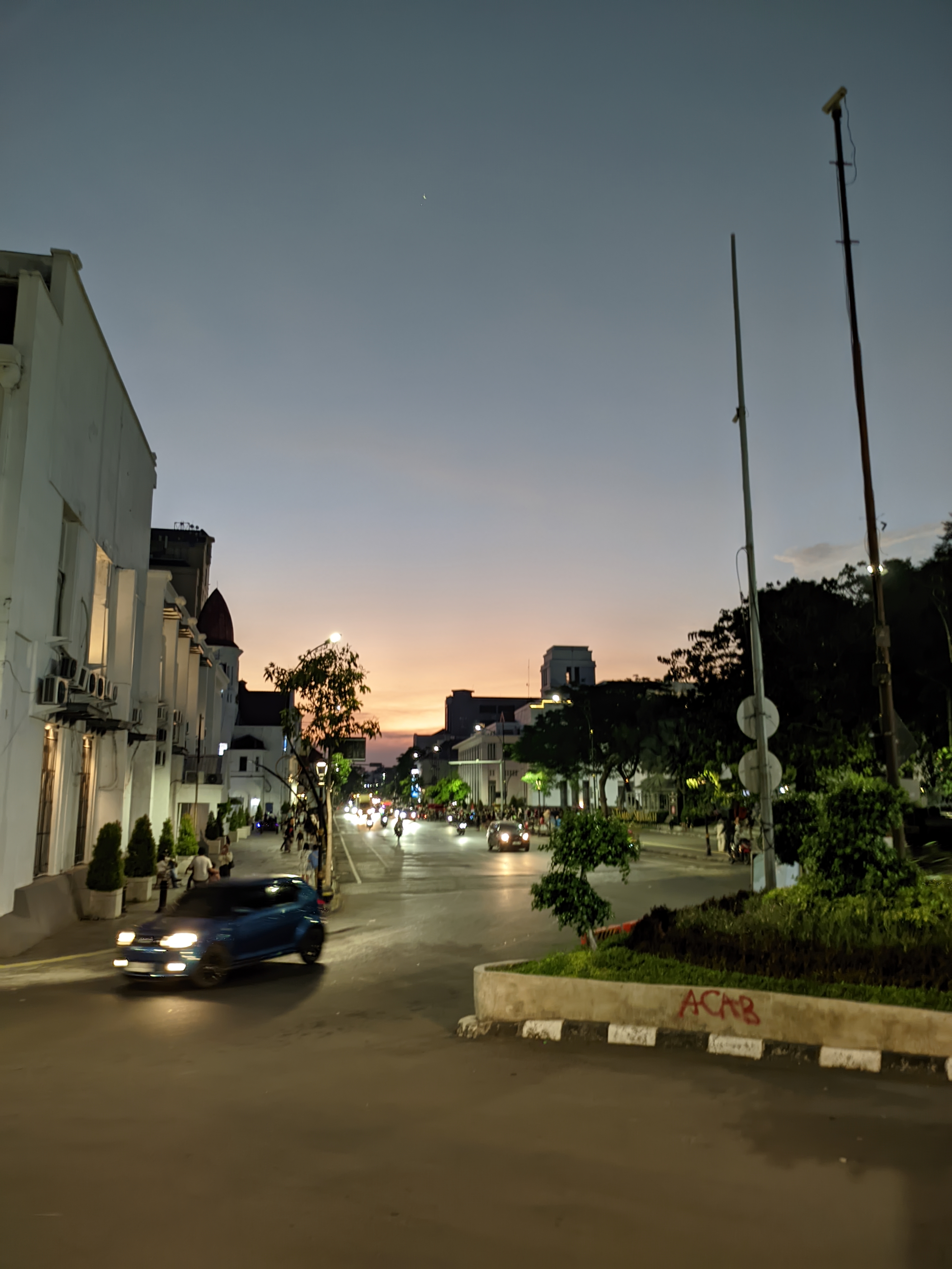Sunset at Tunjungan Street